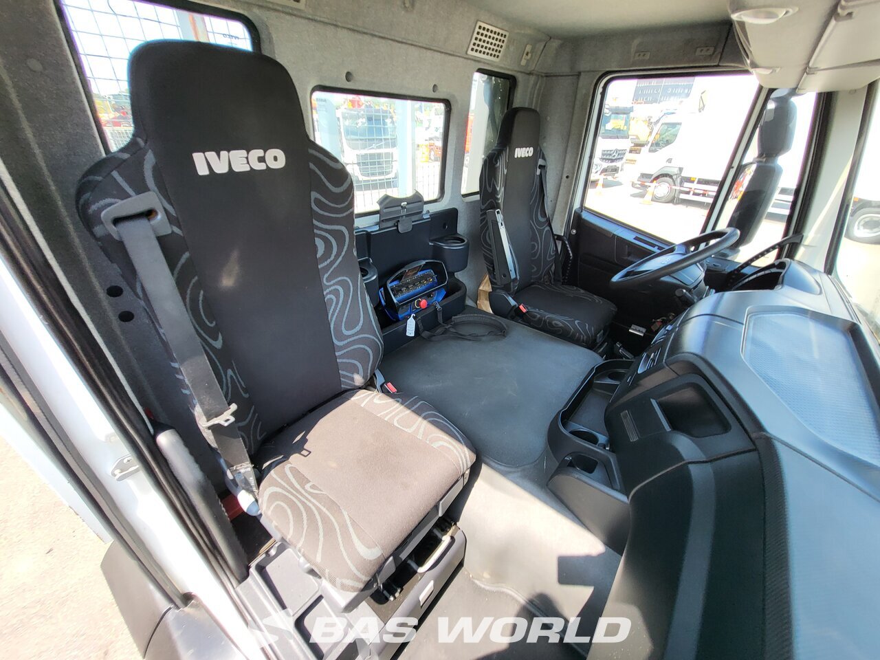 Other : Iveco Stralis 310 4X2 Camion plateaux