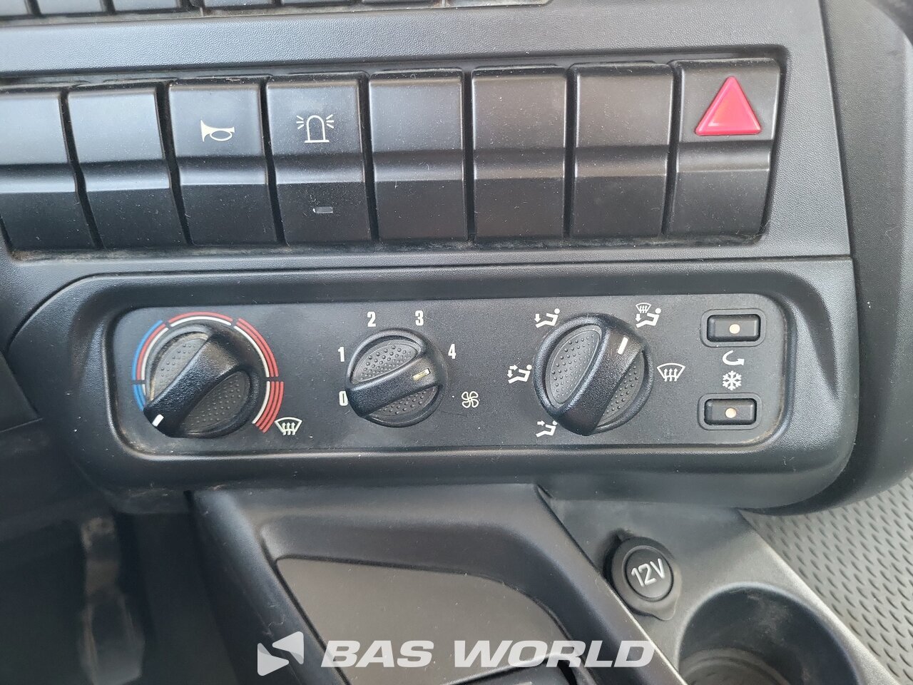 Other : Iveco Stralis 310 4X2 Camion plateaux