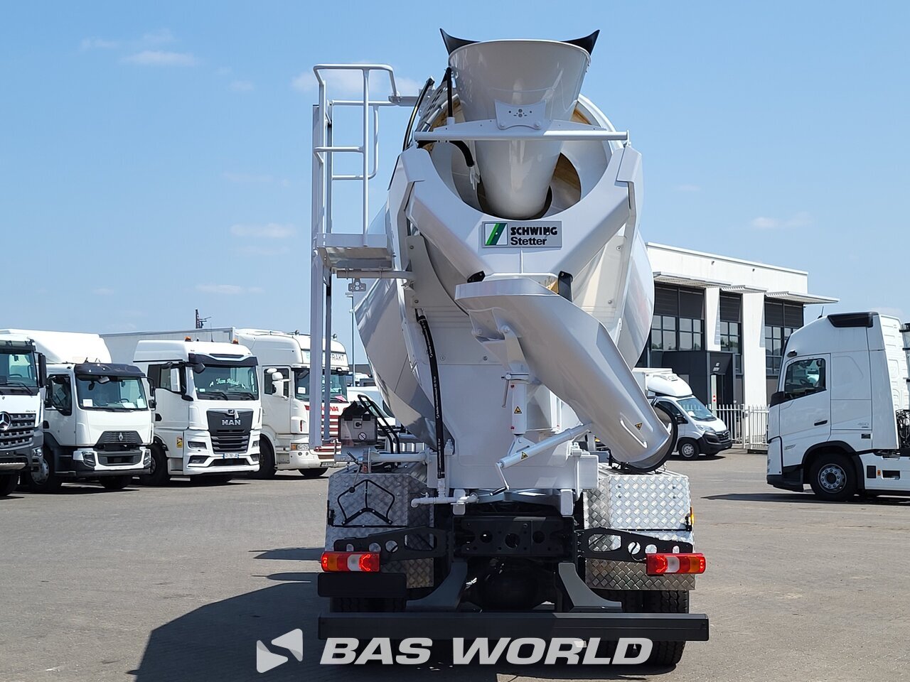 Loading chart Crane : Mercedes Arocs 4245 8X4 Schwing Stetter AM12FHCBL Camion malaxeur béton