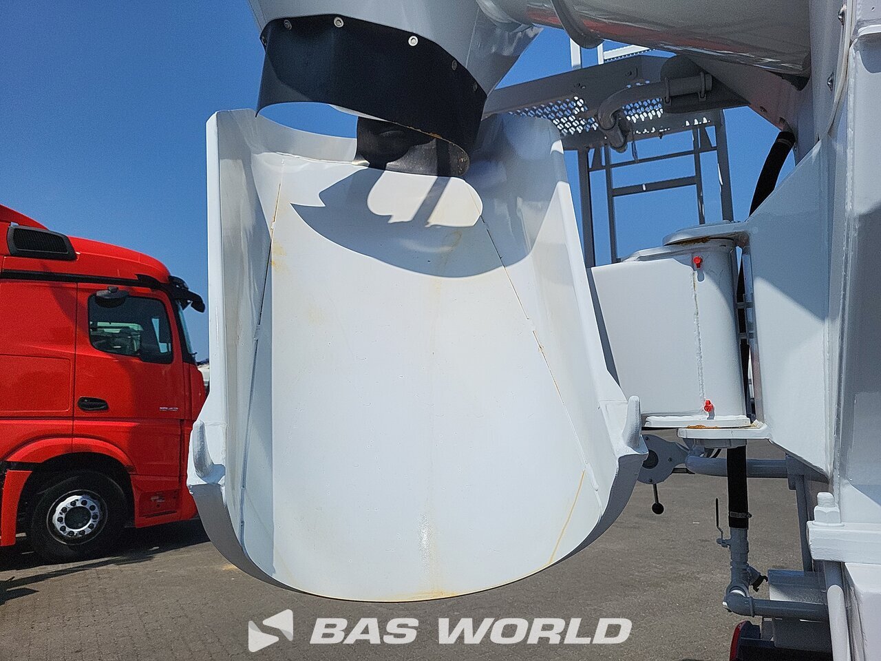Other : Mercedes Arocs 4245 8X4 Schwing Stetter AM12FHCBL Camion malaxeur béton