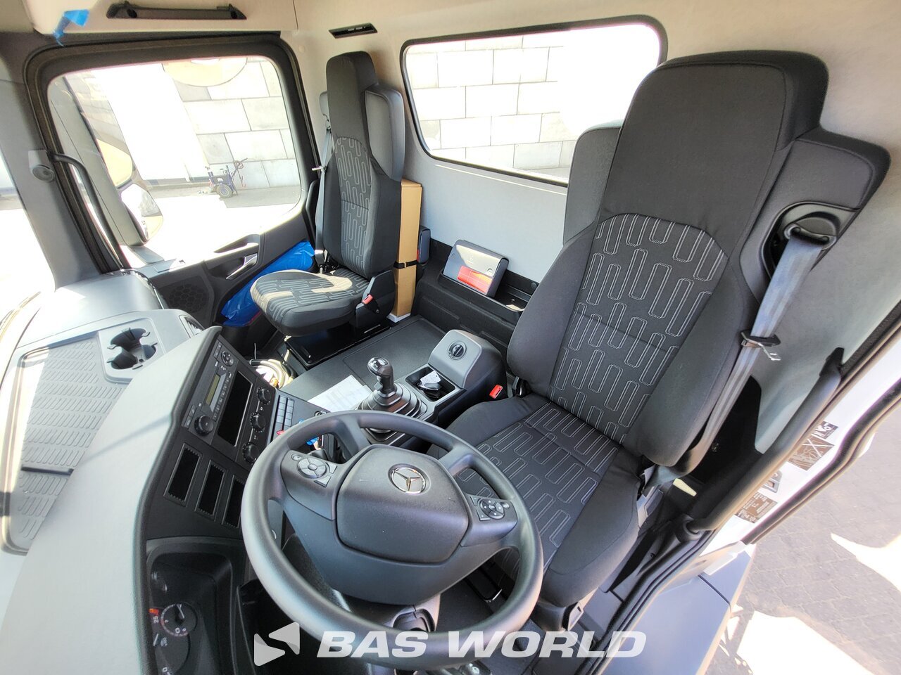 Other : Mercedes Arocs 4245 8X4 Schwing Stetter AM12FHCBL Camion malaxeur béton