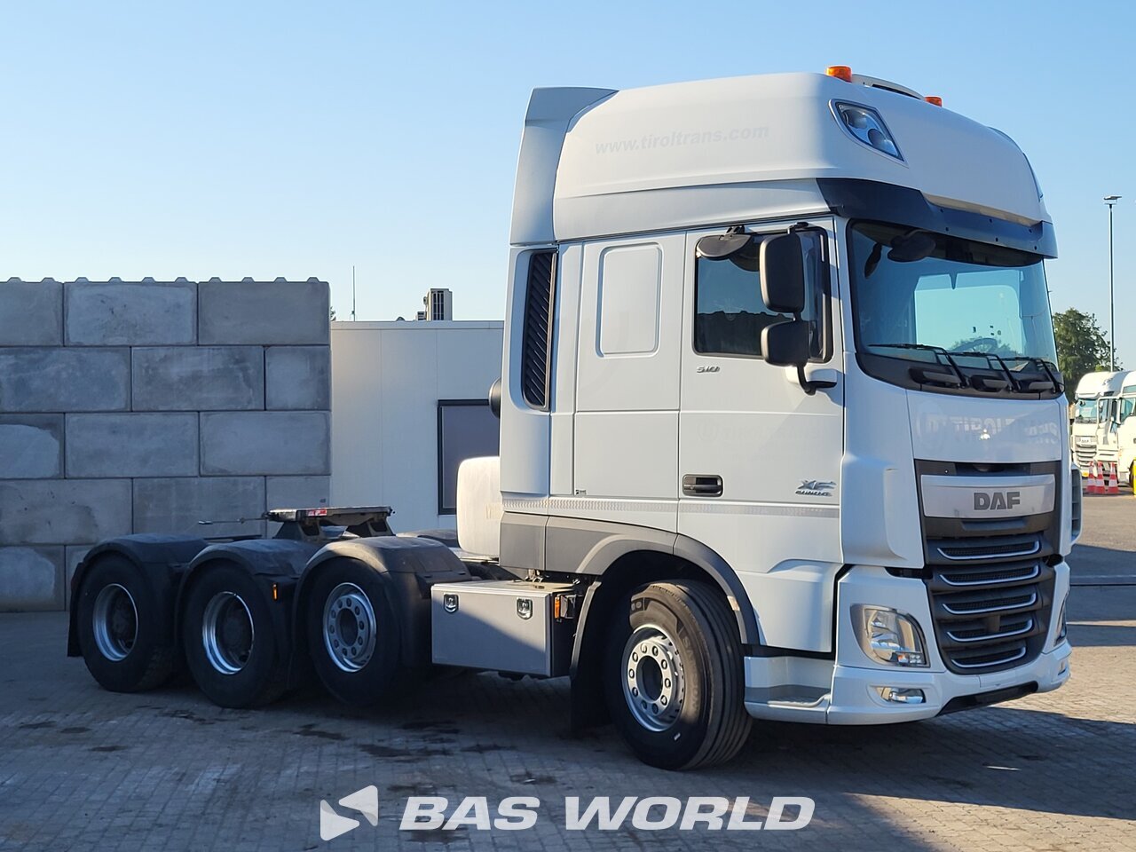 Other : DAF XF 510 8X4 Tracteur routier