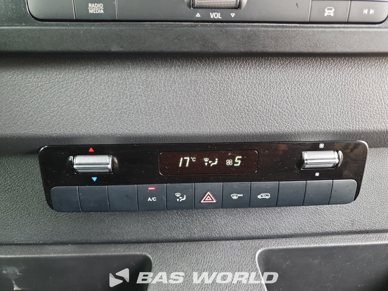 Other : Mercedes Sprinter 317 CDI Fourgons utilitaires