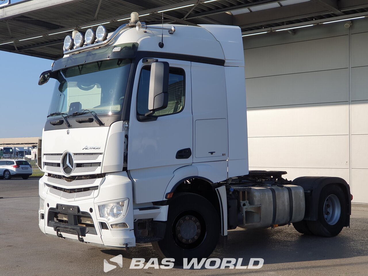 Front left : Mercedes Actros 1848 4X2 Tracteur routier