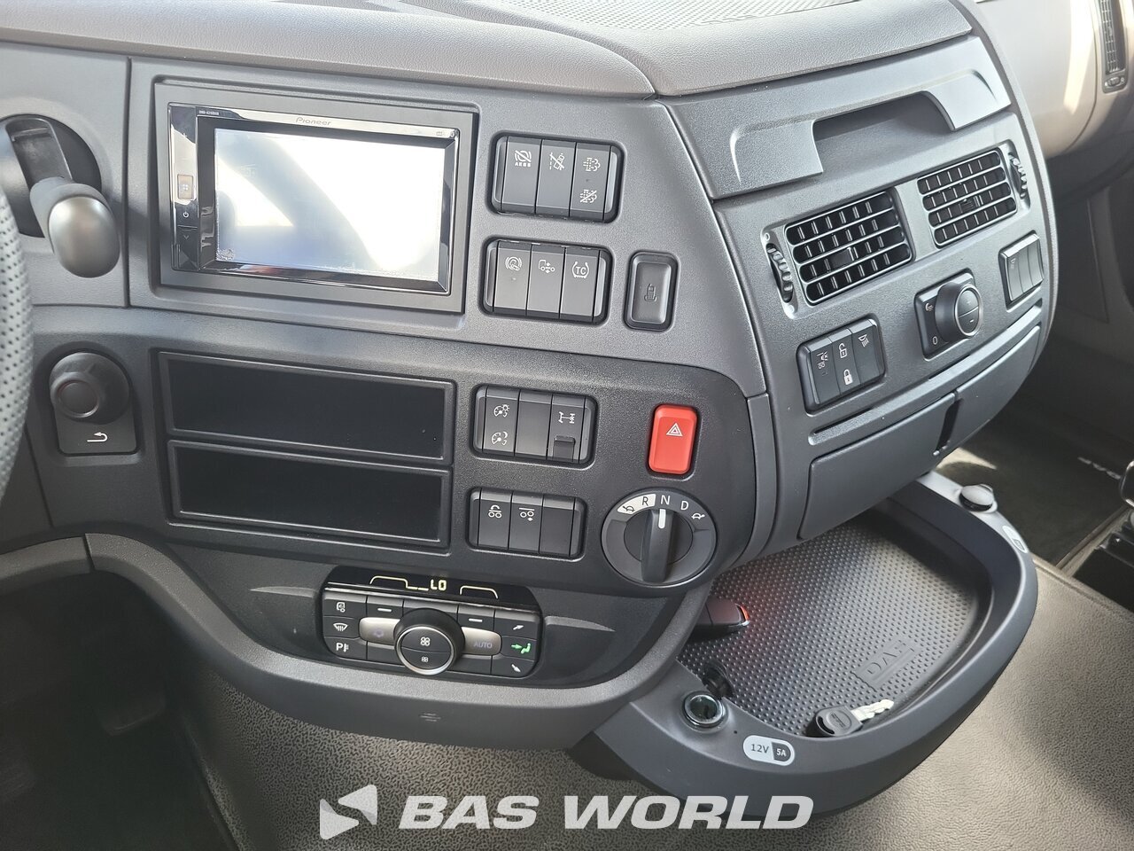 Other : DAF XF 530 6X2 Tracteur routier