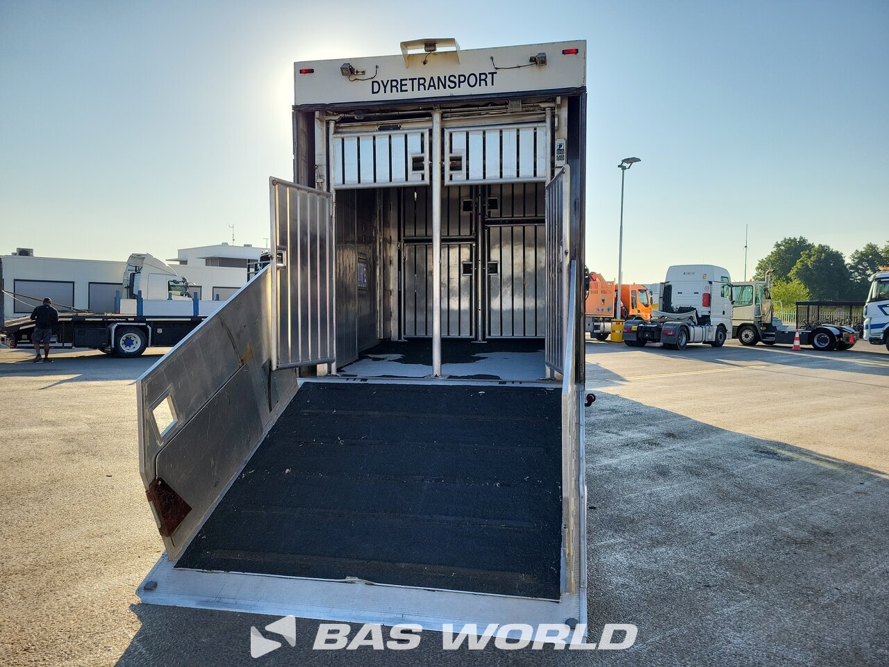 Other : Mercedes Actros 2541 6X2 Hillevag Mek. Verksted AS Transport bestiaux