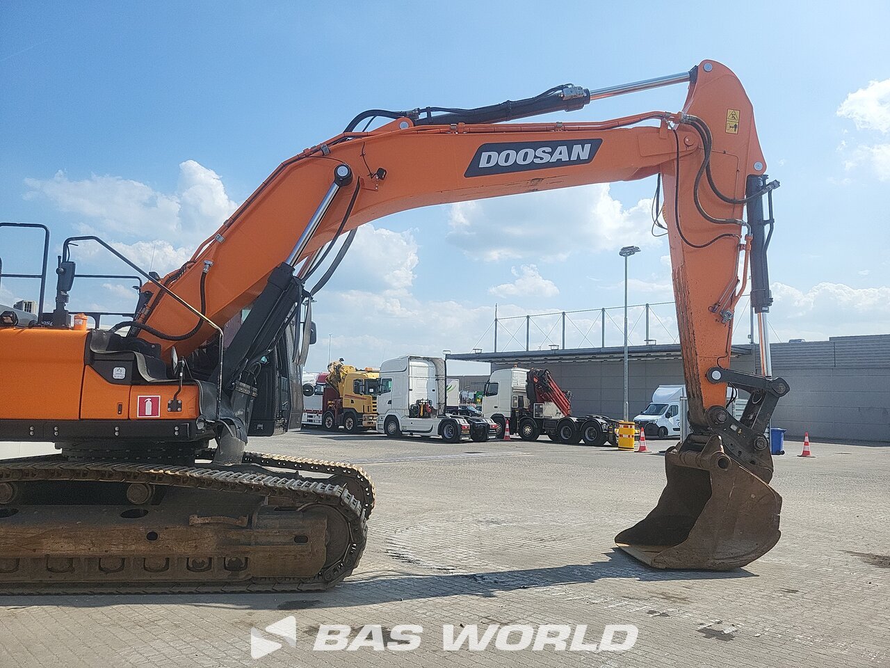 Other : Doosan DX420 LC-7 Pelle sur chenilles