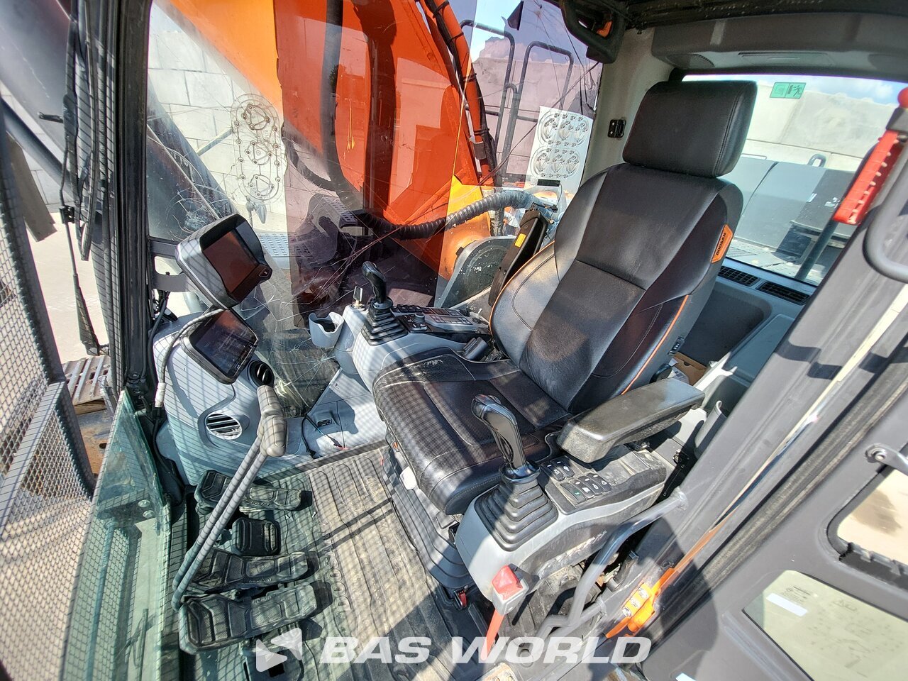Other : Doosan DX420 LC-7 Pelle sur chenilles