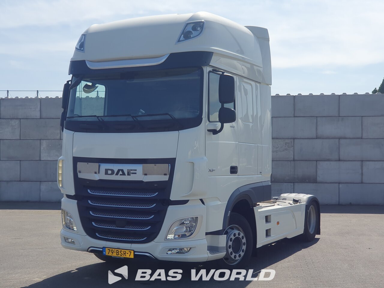 Front left : DAF XF 480 4X2 Tracteur routier