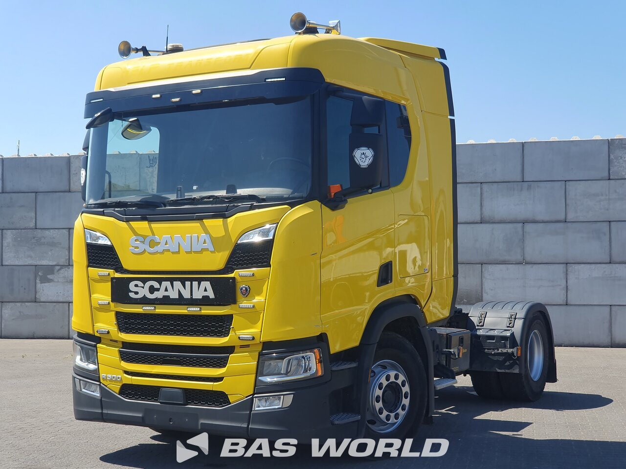 Front left : Scania R500 4X2 Tracteur routier