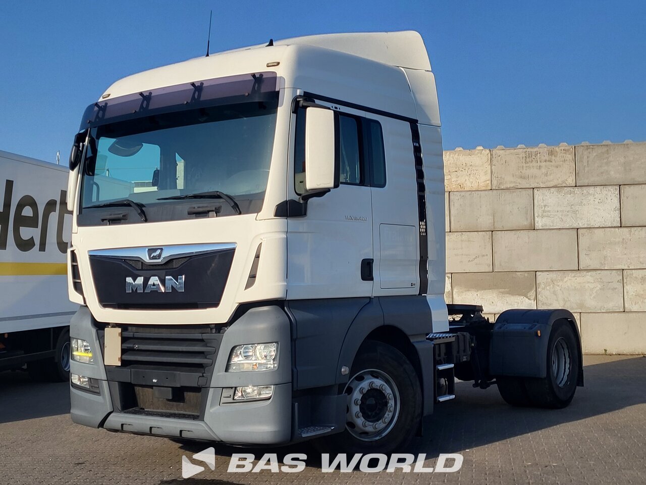 Front left : MAN TGX 18.420 4X2 Tracteur routier