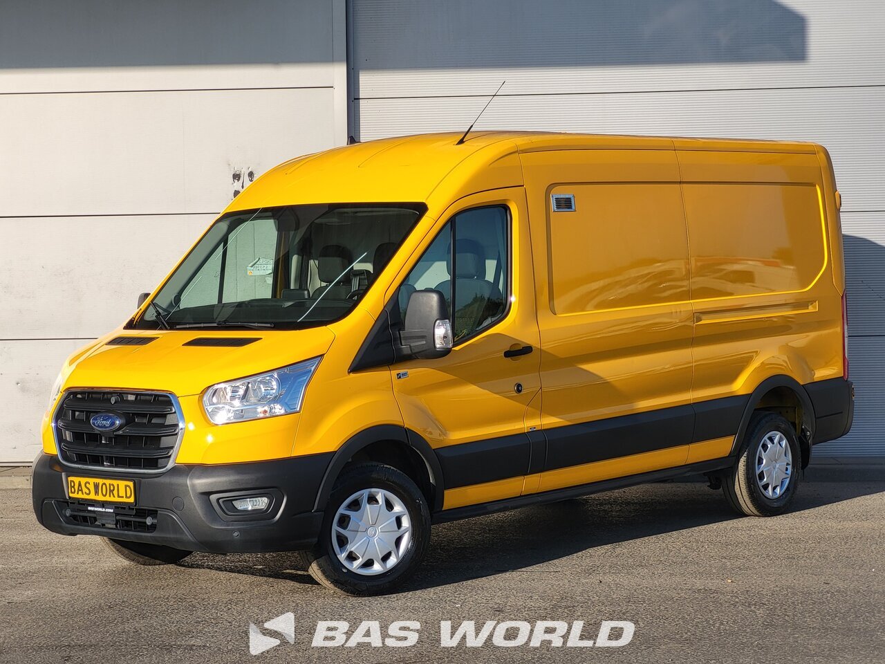 Front left : Ford Transit 170pk Fourgons utilitaires