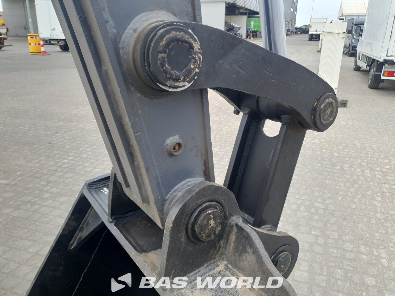 Other : Hyundai R245 LR Pelle sur chenilles