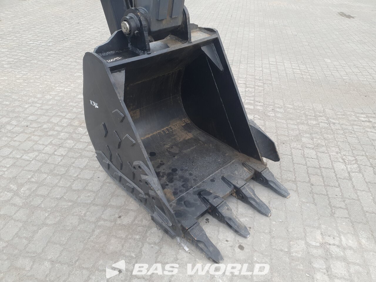Other : Hyundai R245 LR Pelle sur chenilles