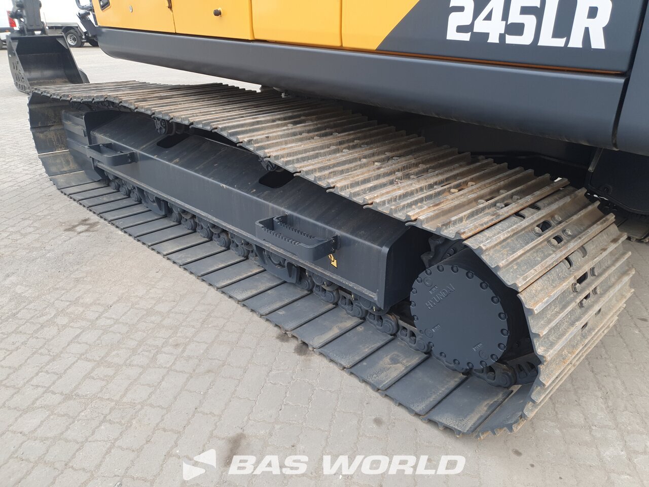Other : Hyundai R245 LR Pelle sur chenilles