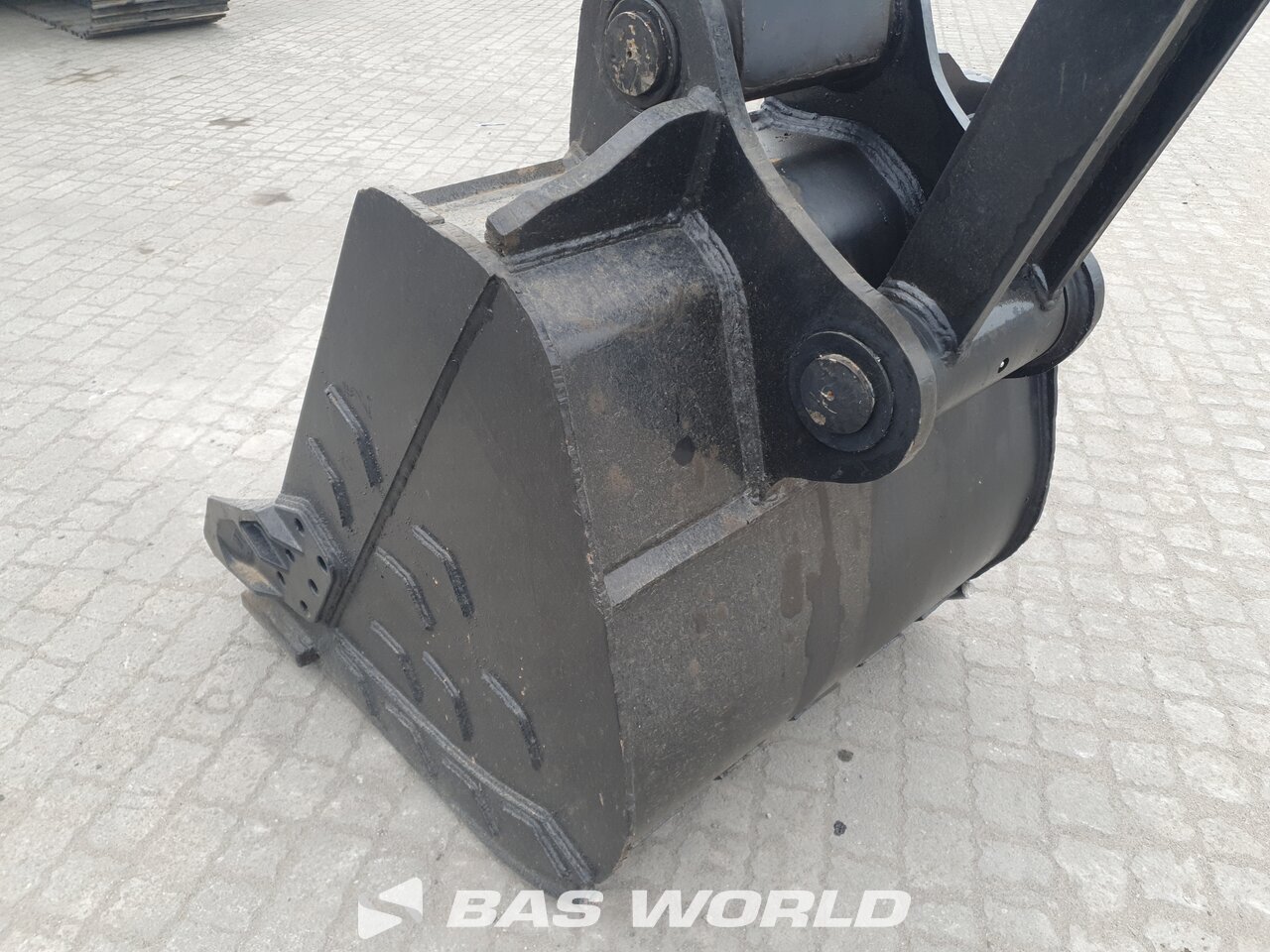 Other : Hyundai R245 LR Pelle sur chenilles
