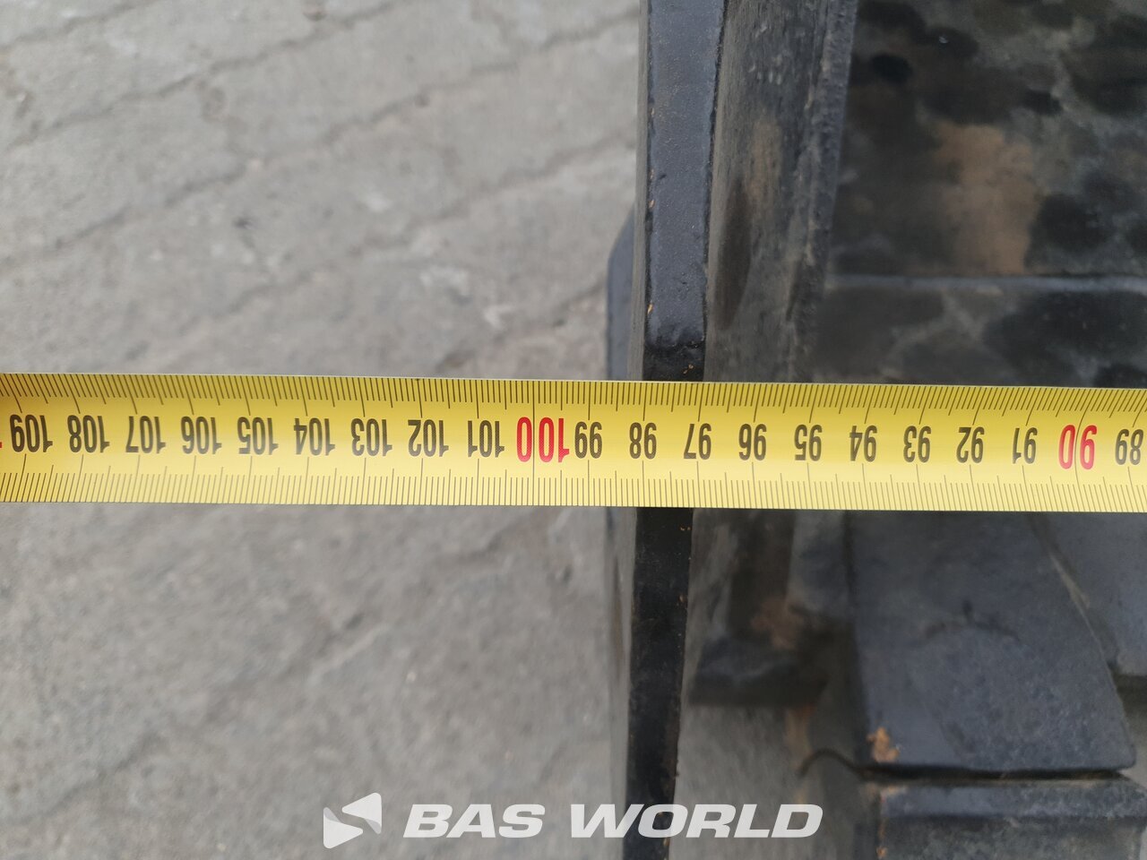 Other : Hyundai R245 LR Pelle sur chenilles