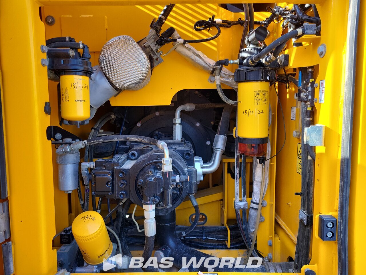 Other : JCB 220 XL 4F Pelle sur chenilles