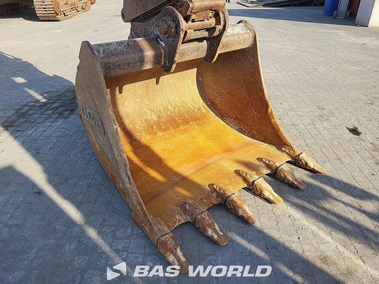 Other : JCB 220 XL 4F Pelle sur chenilles