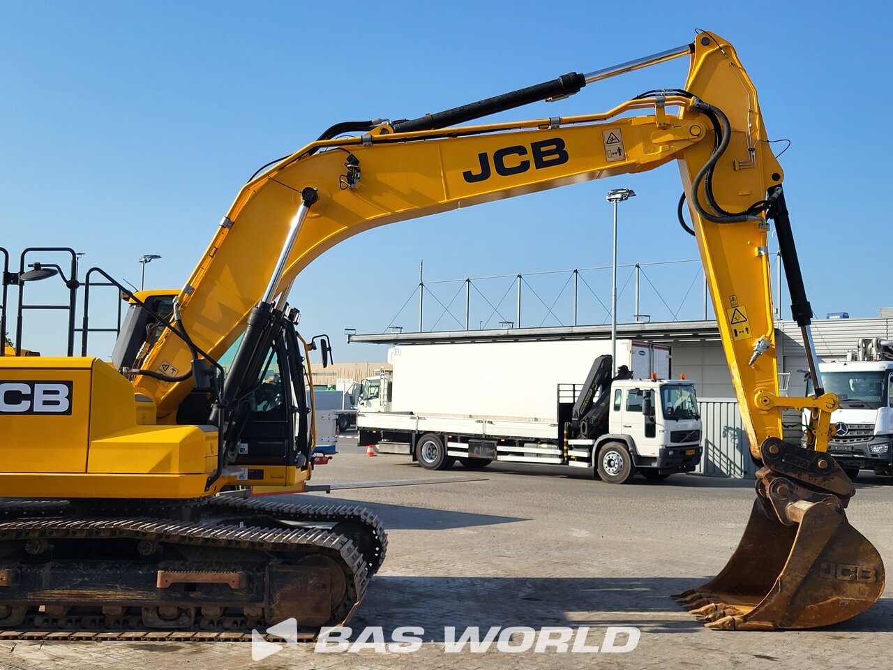 Other : JCB 220 XL 4F Pelle sur chenilles