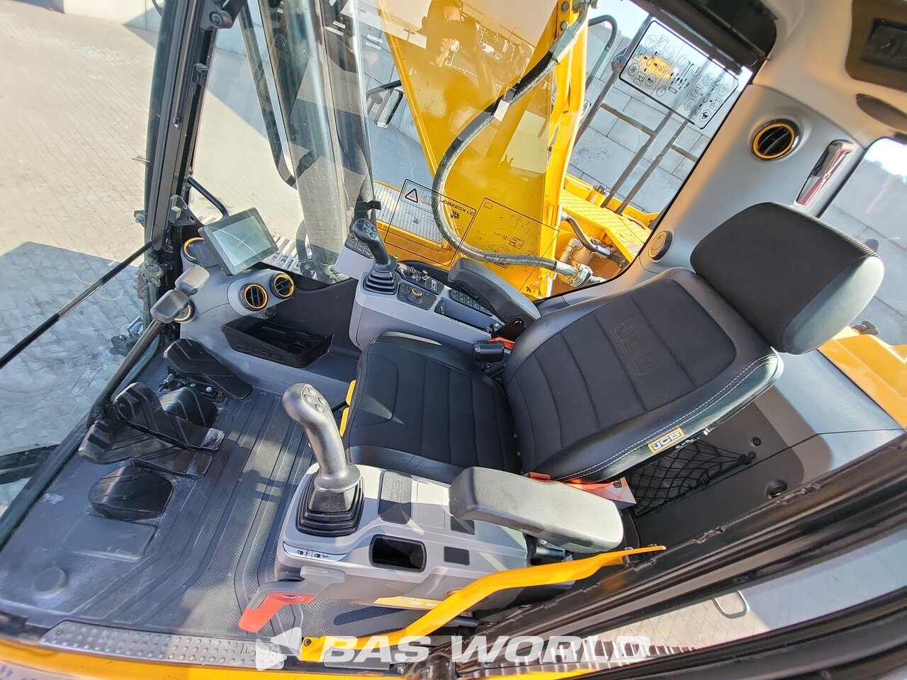 Other : JCB 220 XL 4F Pelle sur chenilles