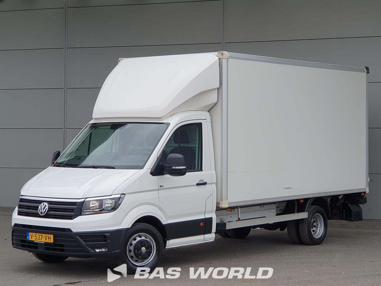 Front left : Volkswagen Crafter 177pk Carrosseries