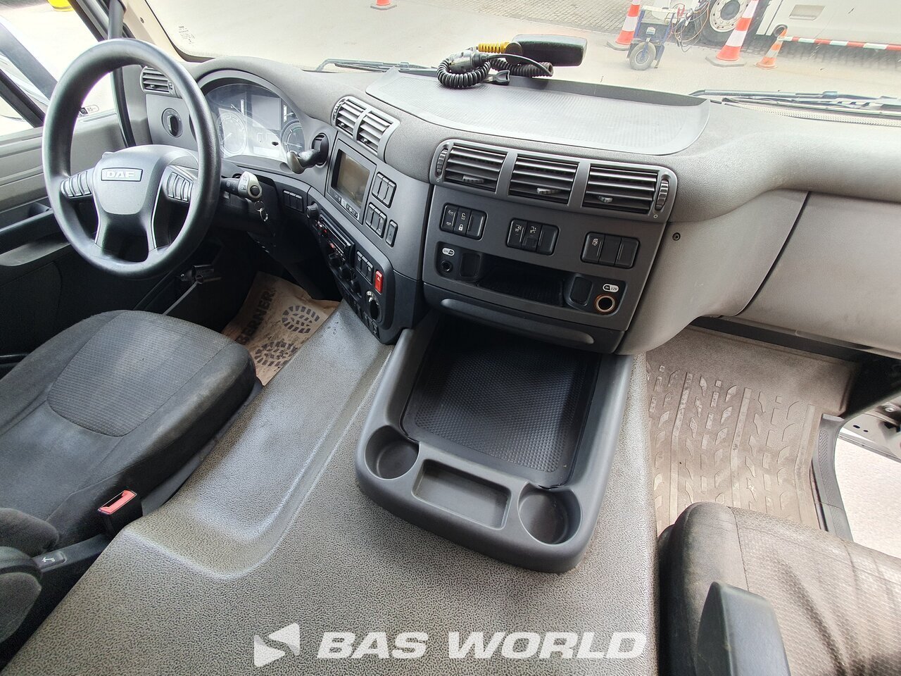 Other : DAF CF 330 6X2 Carrosseries fourgons