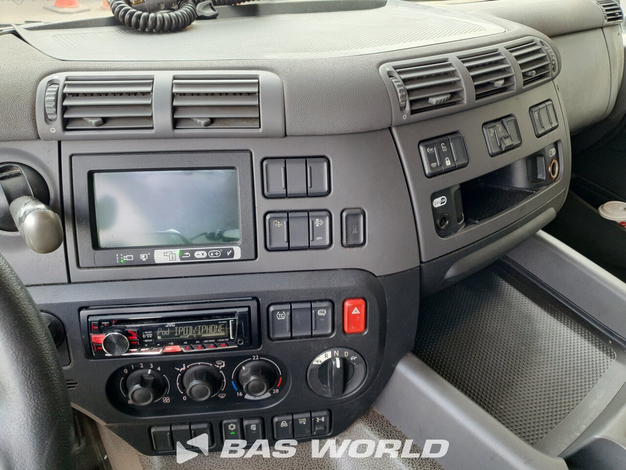 Other : DAF CF 330 6X2 Carrosseries fourgons