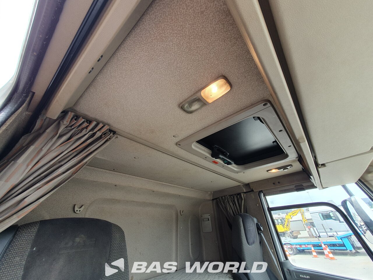 Other : DAF CF 330 6X2 Carrosseries fourgons
