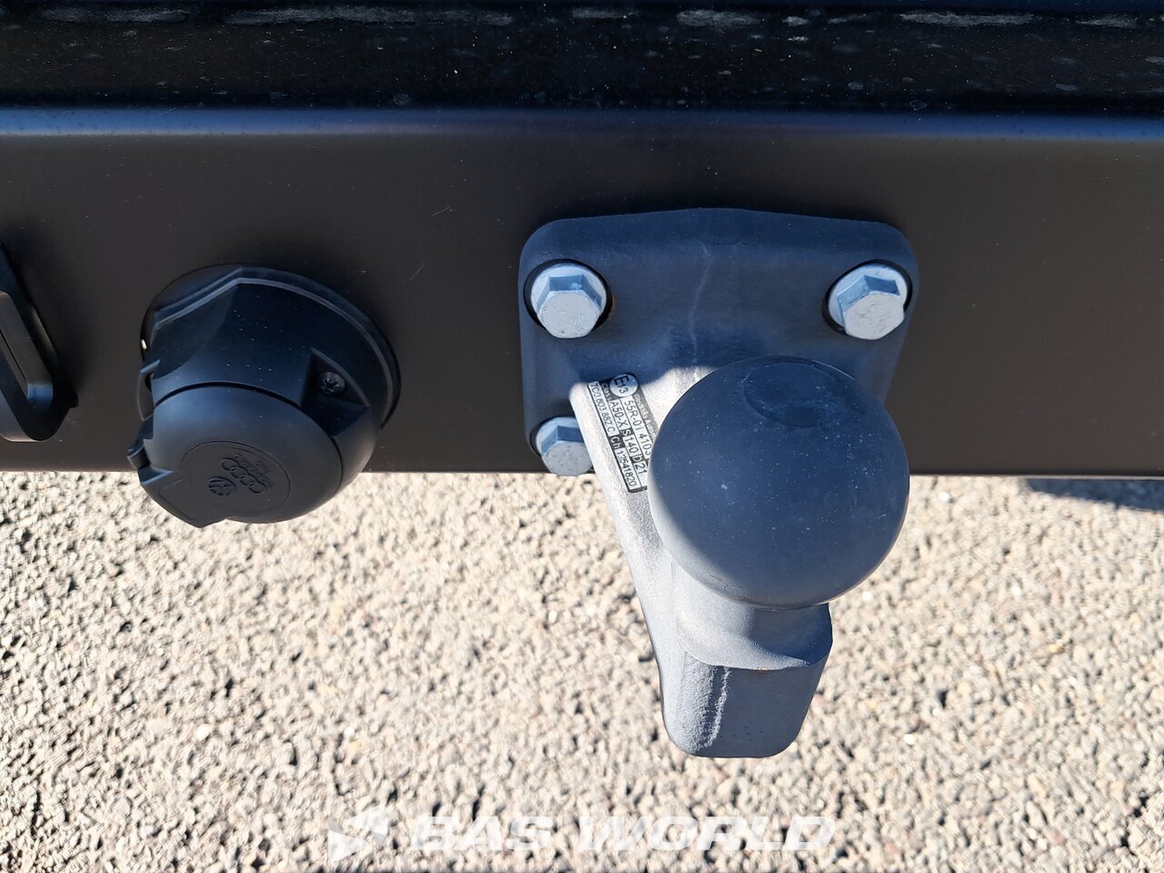 Towbar / Trailer hitch : MAN TGE 3.180 Benne