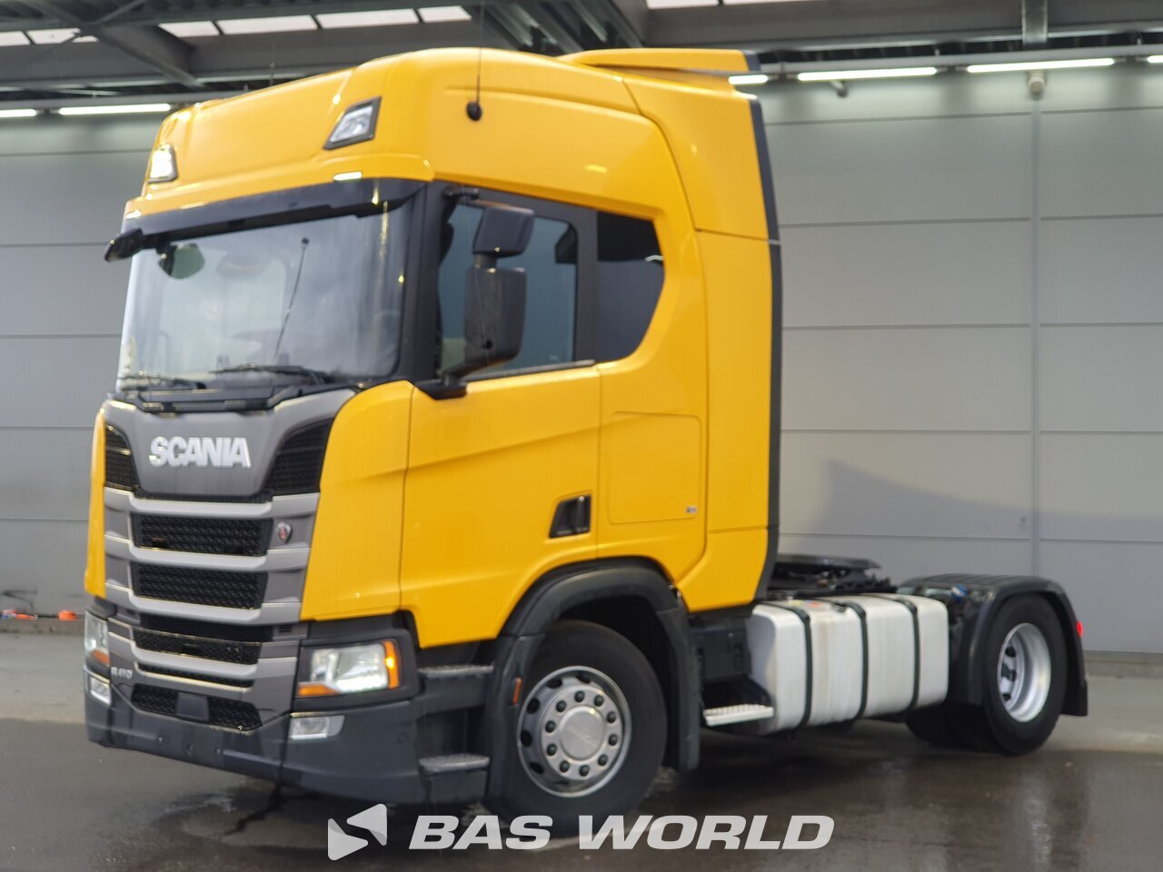 Front left : Scania R410 4X2 Tracteur routier