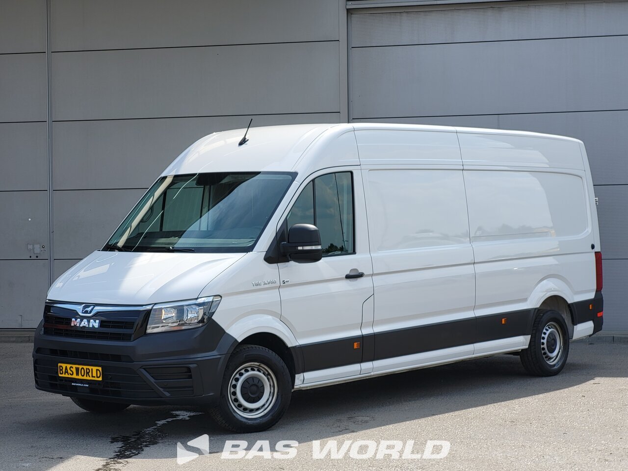 Front left : Volkswagen Crafter 140pk Fourgons utilitaires