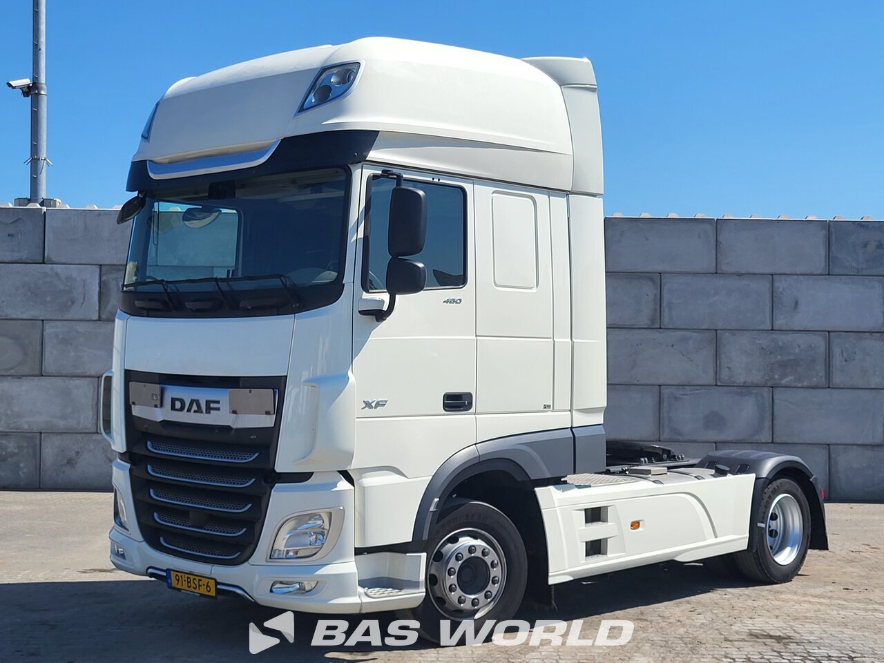 Front left : DAF XF 480 4X2 Tracteur routier