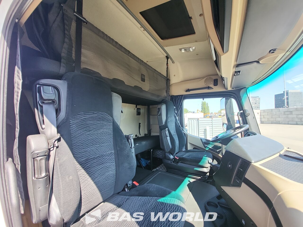 Other : Mercedes Actros 1842 4X2 Trouillet Camion à Caisse Mobile
