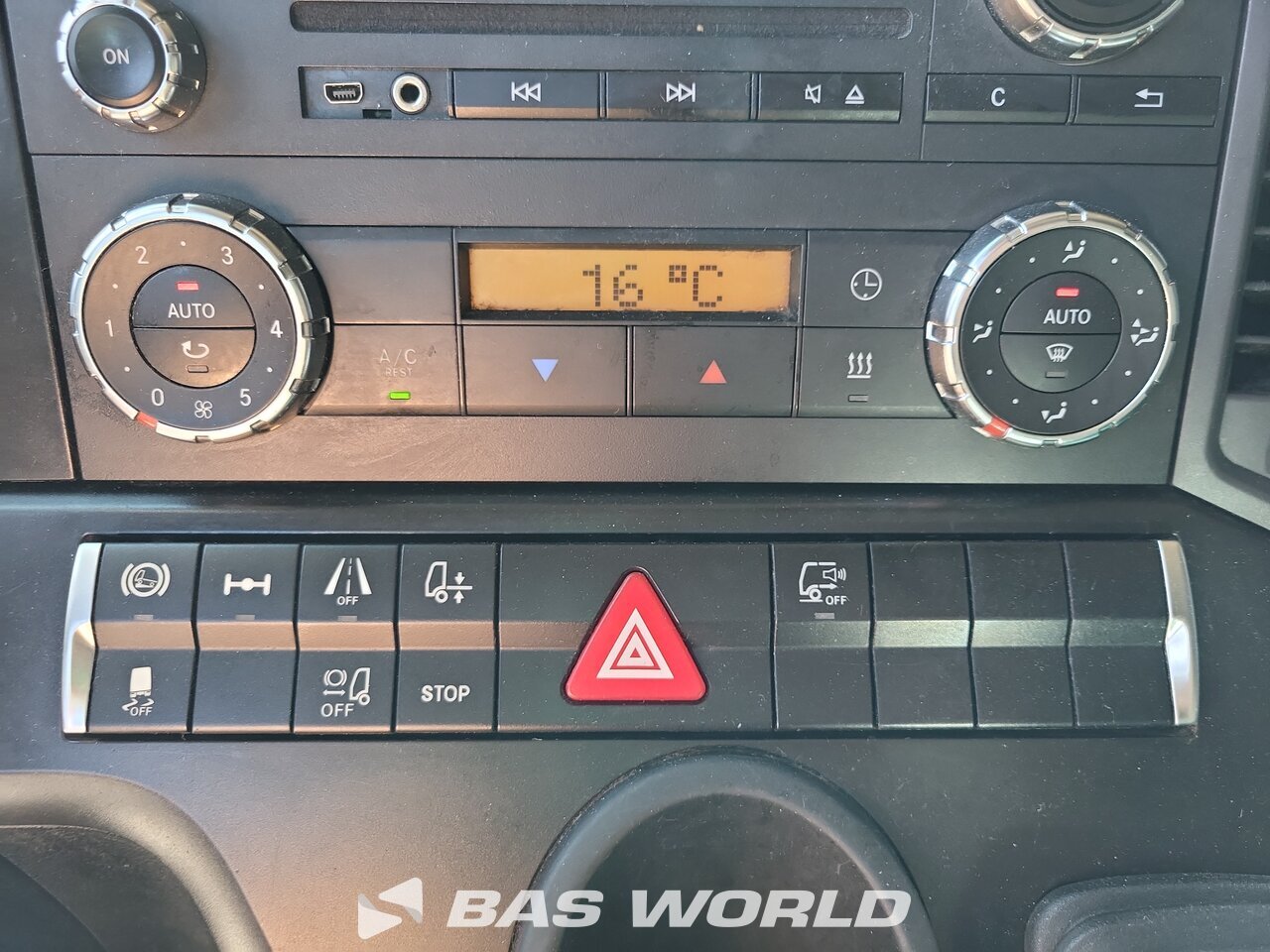 Other : Mercedes Actros 1842 4X2 Trouillet Camion à Caisse Mobile