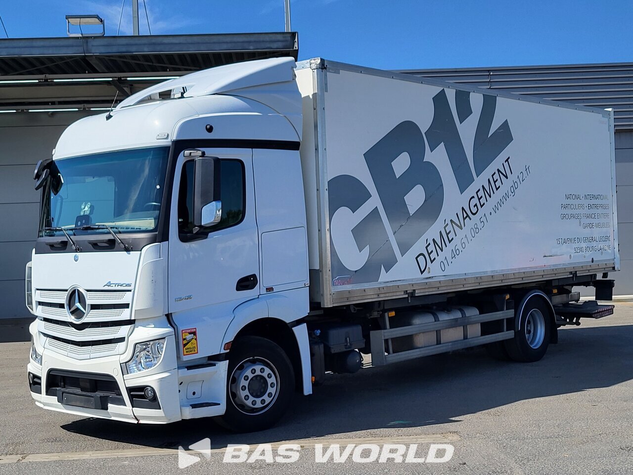 Front left : Mercedes Actros 1842 4X2 Trouillet Camion à Caisse Mobile
