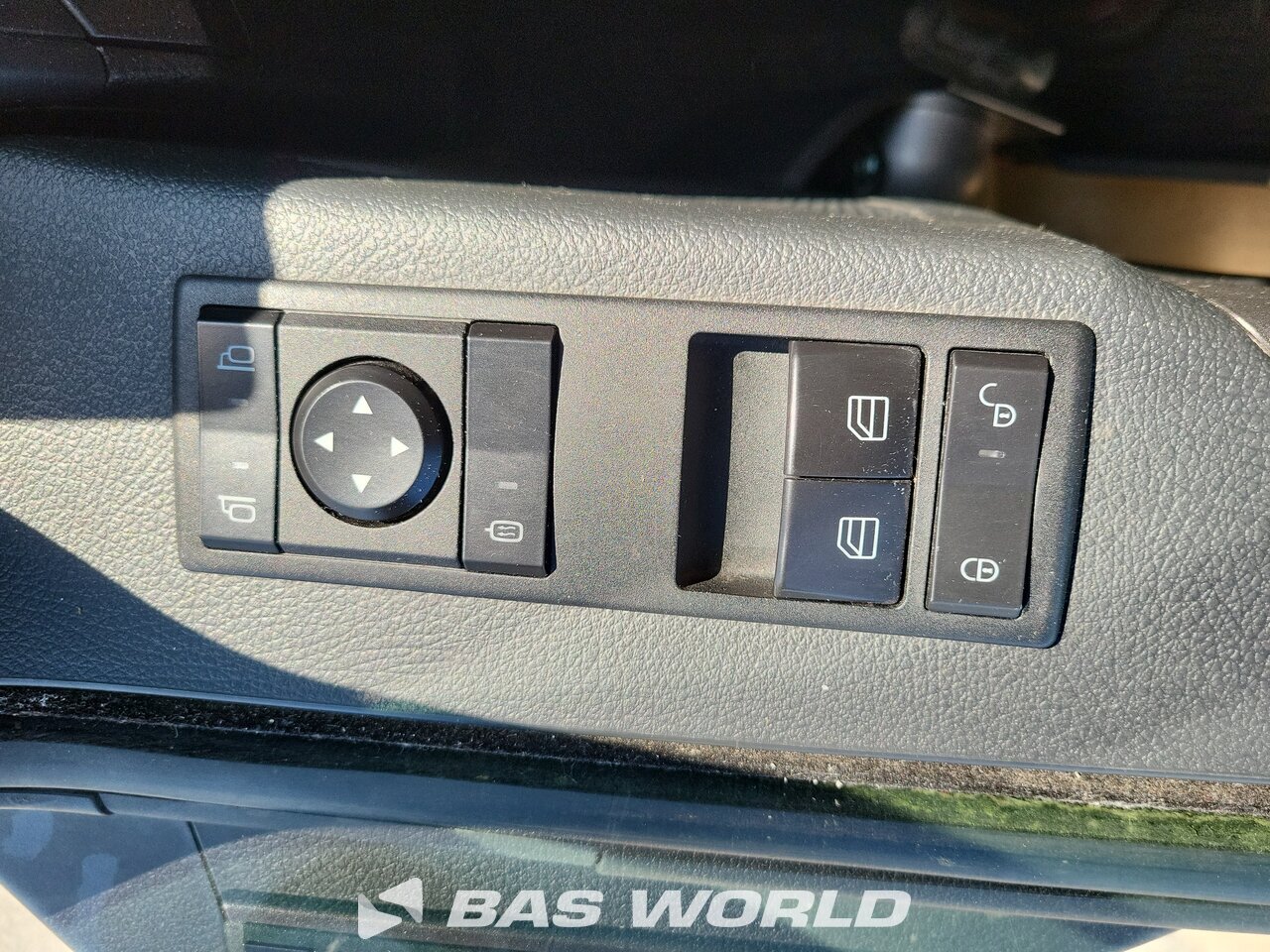 Other : Mercedes Actros 1842 4X2 Trouillet Camion à Caisse Mobile