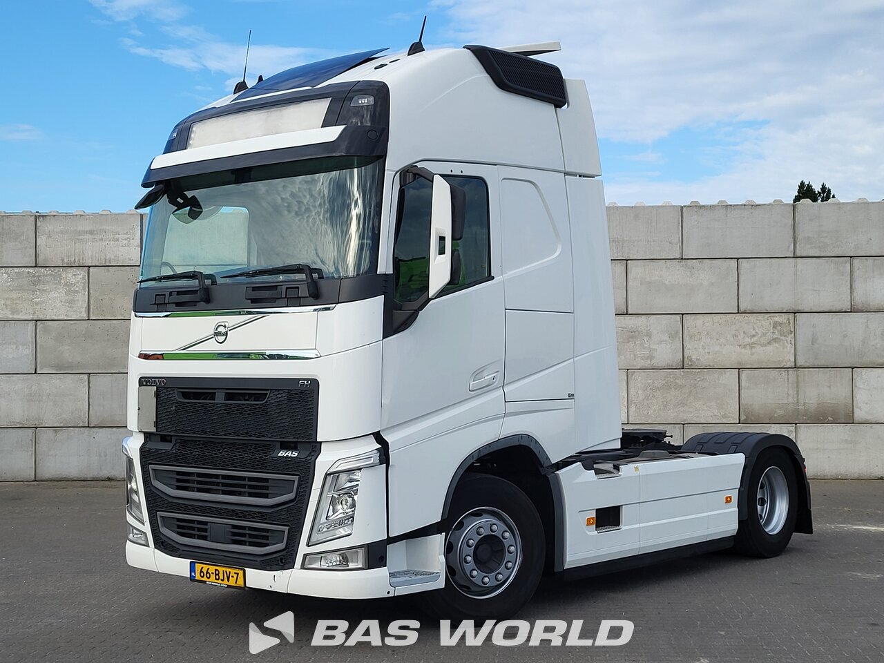Front left : Volvo FH 500 4X2 Tracteur routier