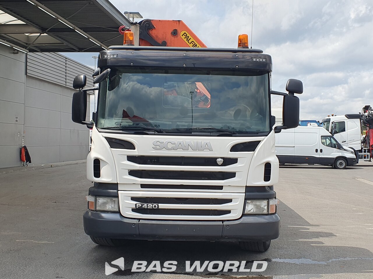 Other : Scania P420 8X4 Camion plateaux