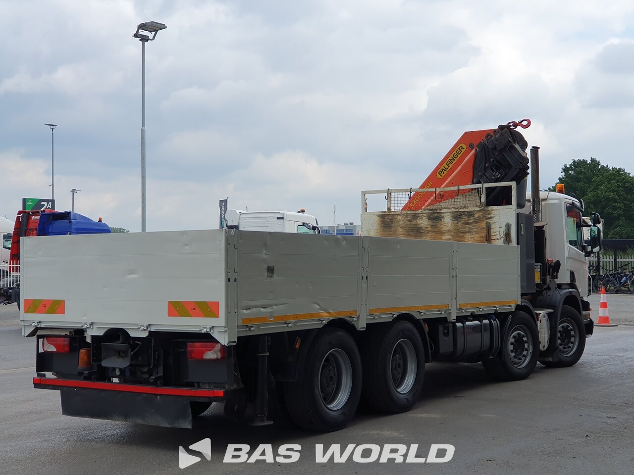 Other : Scania P420 8X4 Camion plateaux