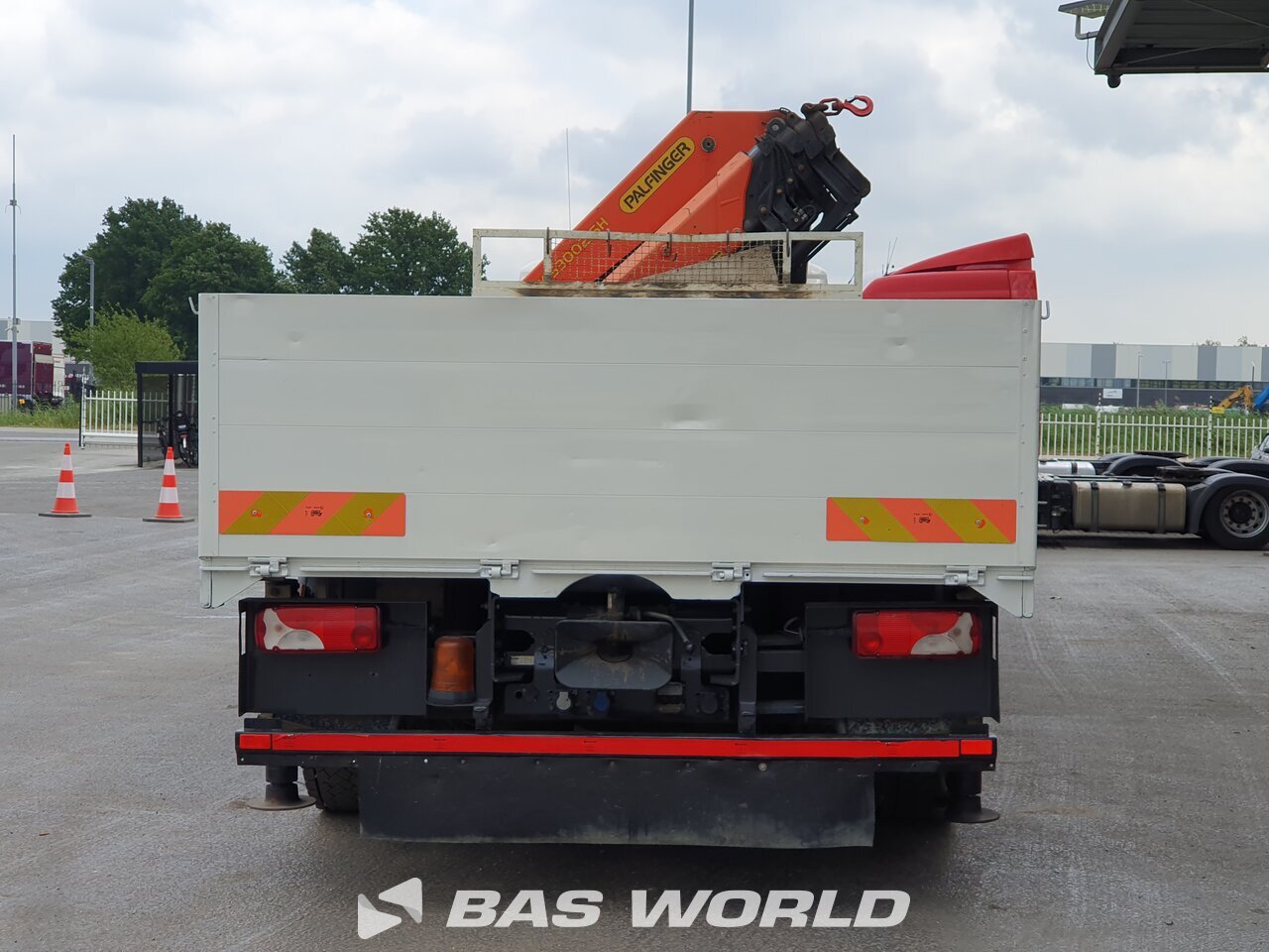 Other : Scania P420 8X4 Camion plateaux
