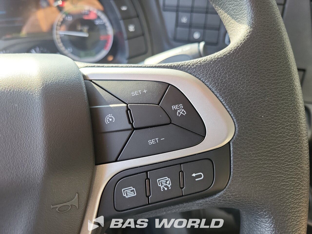 Other : Iveco X-Way 480 Camión Volquete
