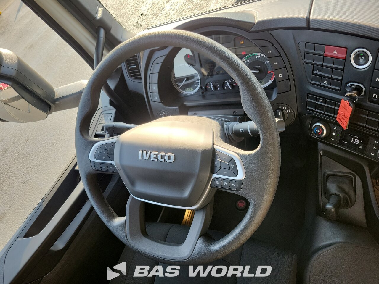 Other : Iveco X-Way 480 Camión Volquete