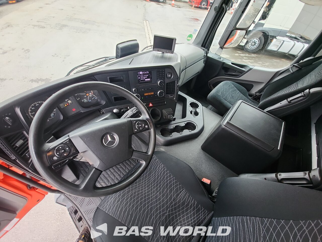Other : Mercedes Antos 1827 4X2 Küfa Type: SLFVS Camion frigorifique