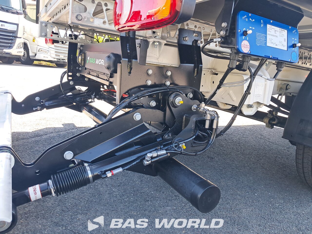 Tailgate : MAN TGE 3.180 Carrosseries