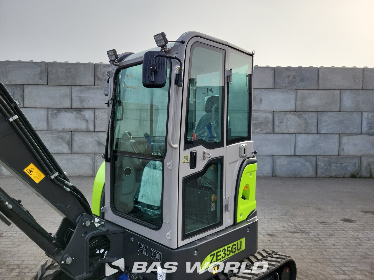 Other : Zoomlion ZE35 GU Mini bager <10t