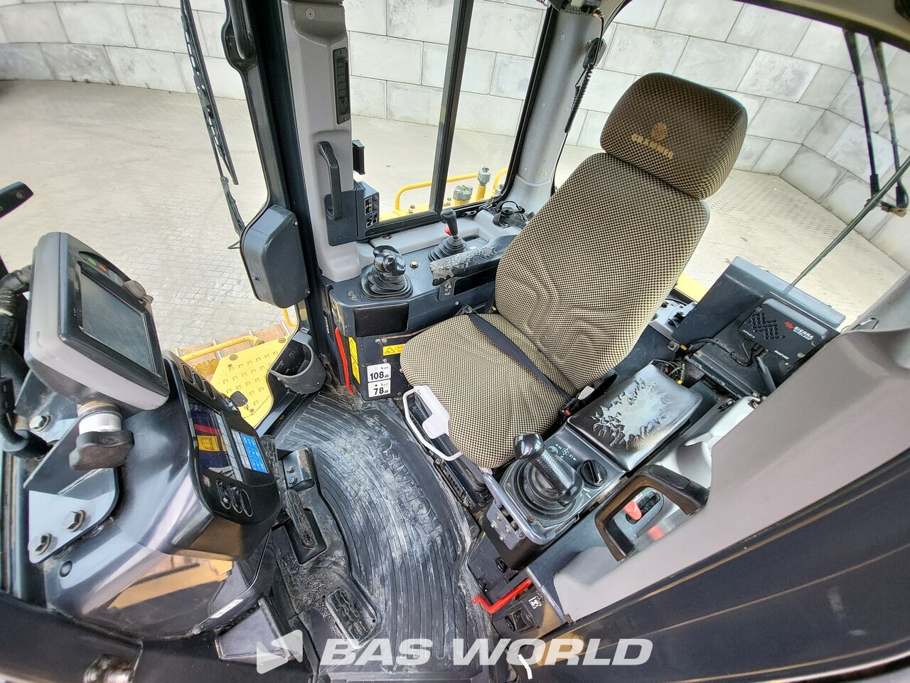 Other : Komatsu D65 PXi -18 Buldožer gusjeničari