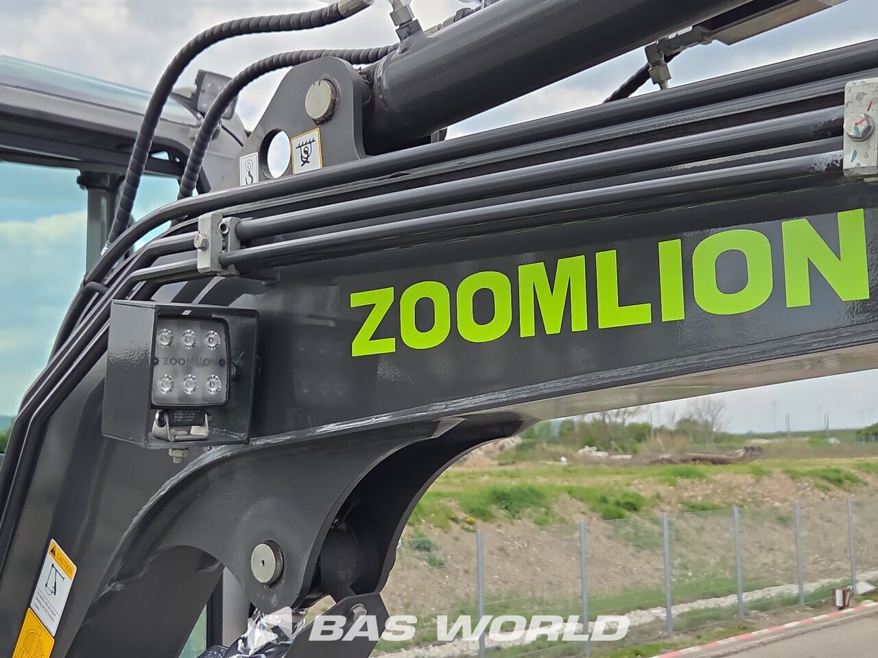 Other : Zoomlion ZE26 GU Mini bager <10t