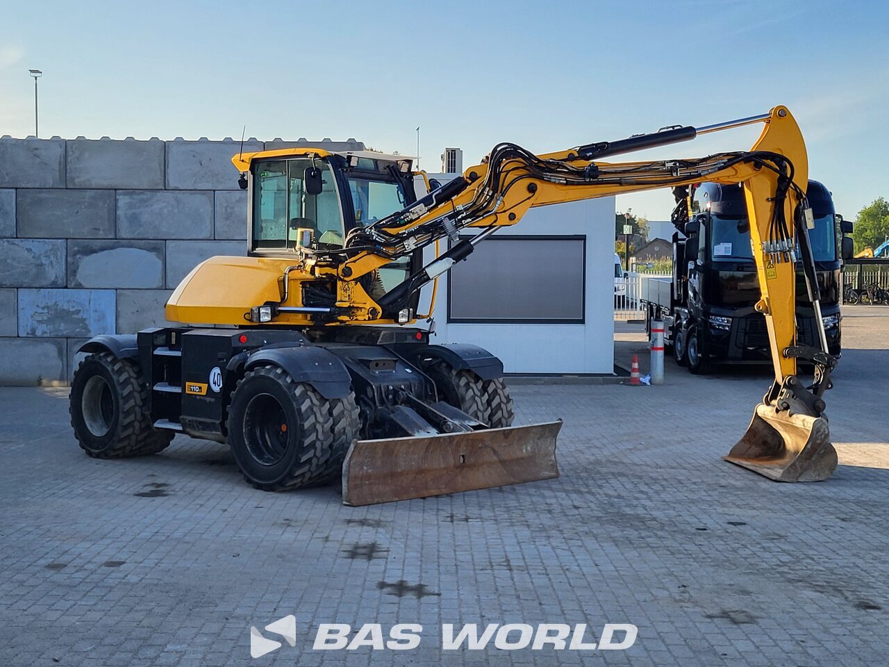 Other : JCB HD110W T4F Pelle sur pneus