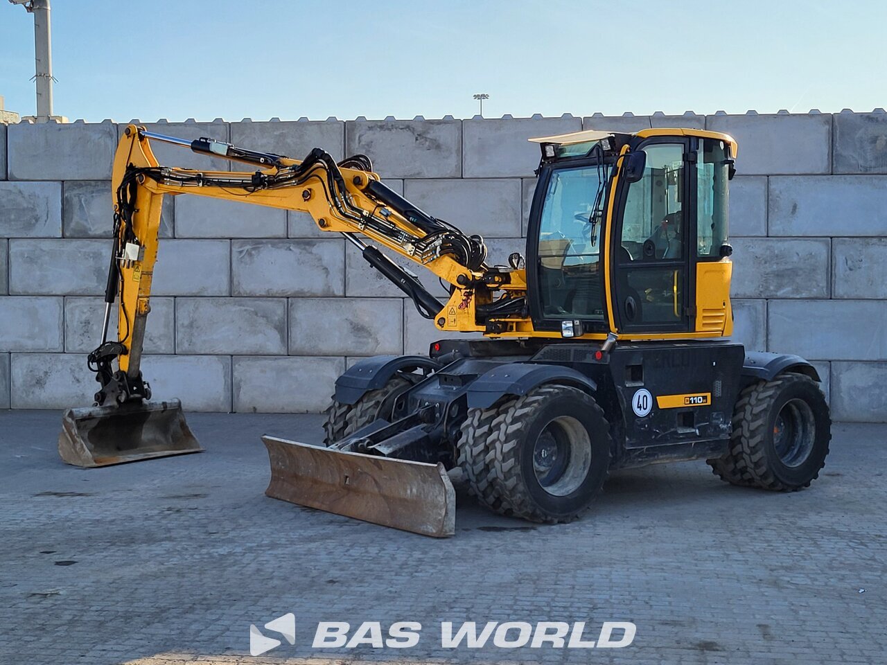 Other : JCB HD110W T4F Pelle sur pneus